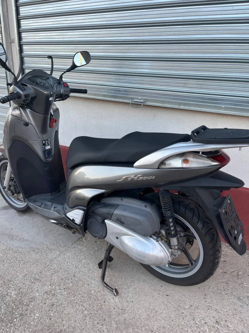 Honda Sh 300, снимка 4 - Мотоциклети и мототехника - 51543529