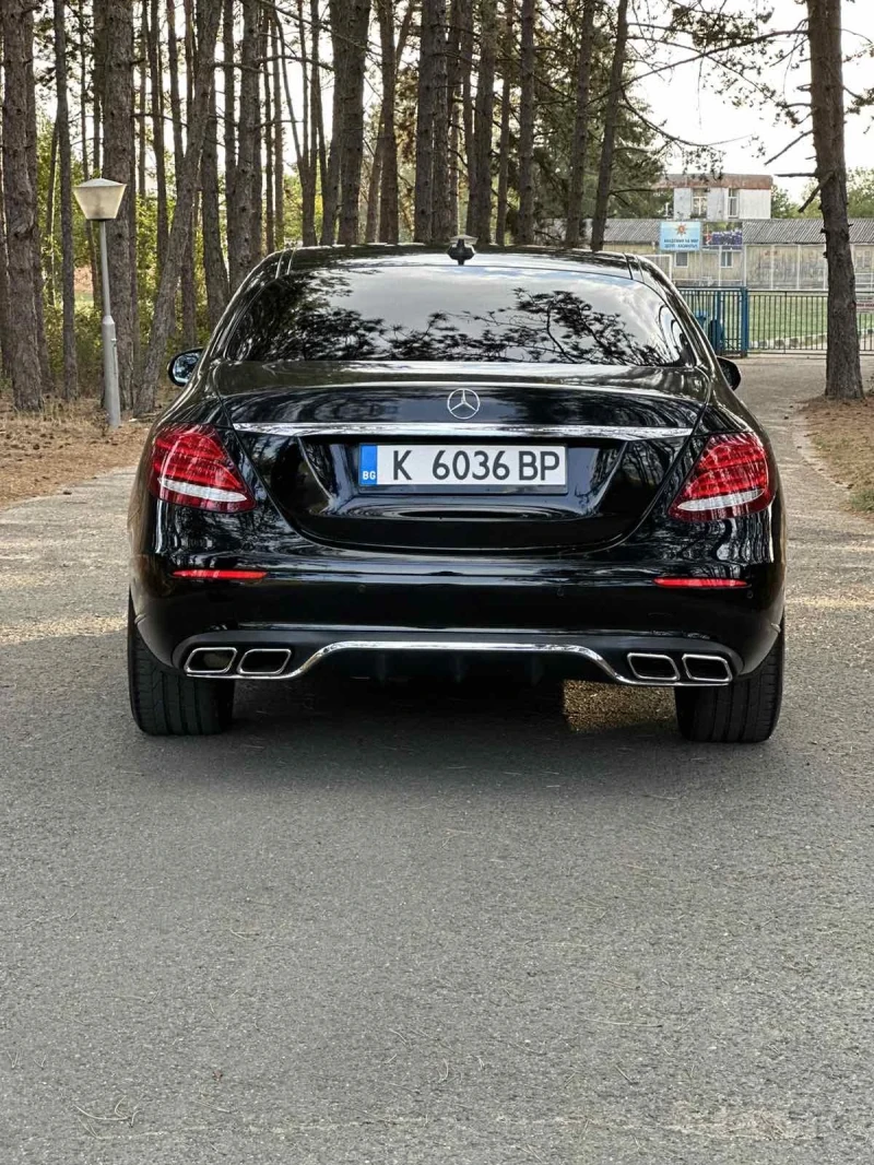 Mercedes-Benz E 220 AMG, снимка 5 - Автомобили и джипове - 47306399