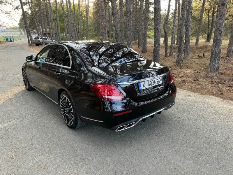 Mercedes-Benz E 220 AMG, снимка 15 - Автомобили и джипове - 47306399