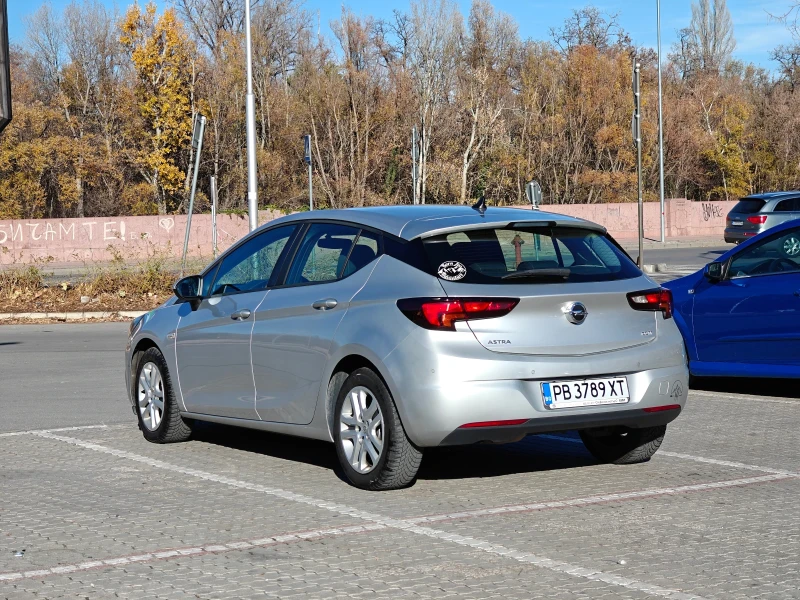 Opel Astra 1.6 CDTI, снимка 5 - Автомобили и джипове - 48087872