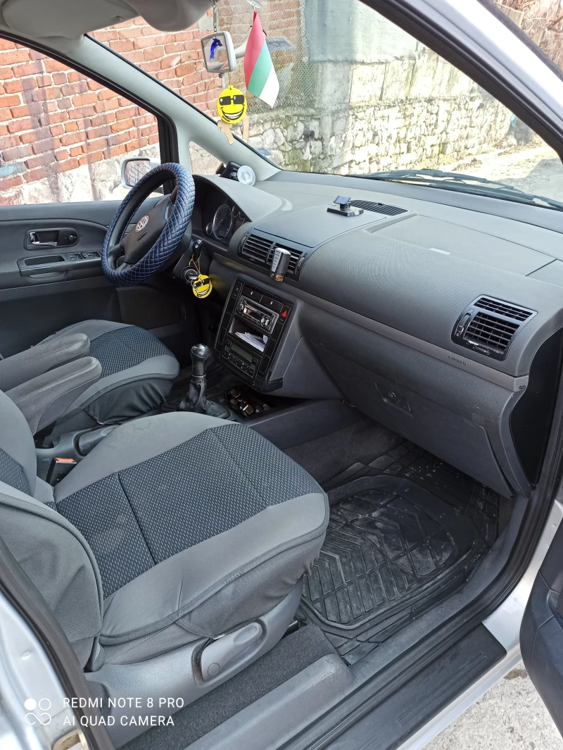 VW Sharan 1.9tdi, снимка 8 - Автомобили и джипове - 48199242