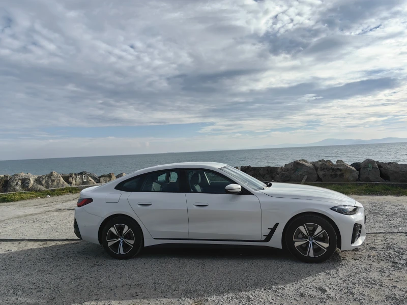 BMW i4 eDrive35 Gran Coupe, снимка 5 - Автомобили и джипове - 48817164