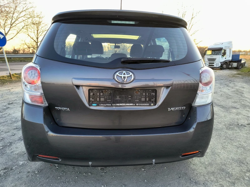 Toyota Verso 1.8-147 КС 6ск .бензин панорама!!!!!, снимка 6 - Автомобили и джипове - 49011433