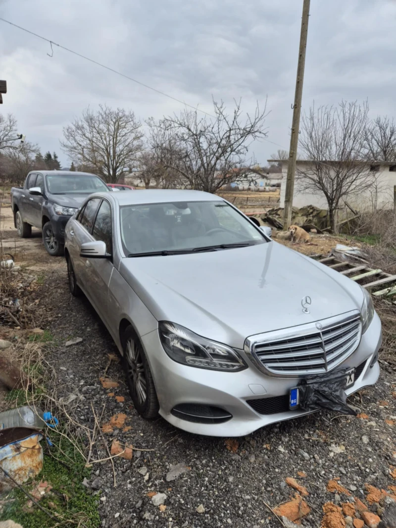 Mercedes-Benz E 200, снимка 16 - Автомобили и джипове - 49105172