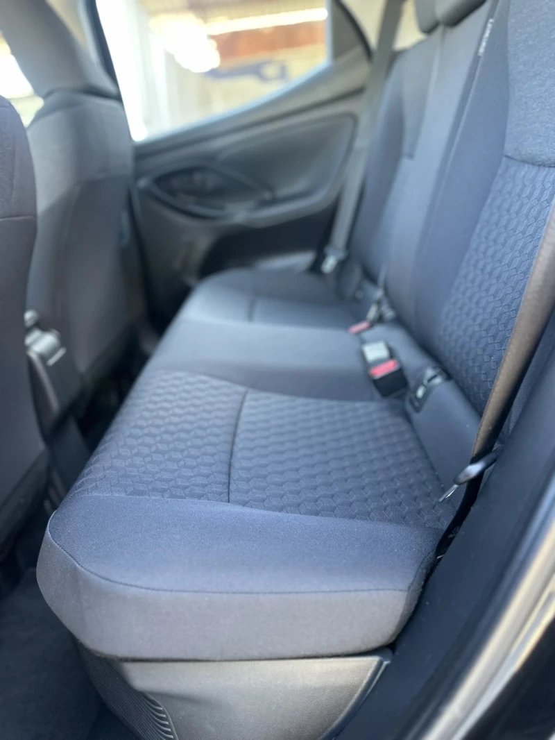 Toyota Yaris 1.5 HYBRID 92ps. СОБСТВЕН ЛИЗИНГ / ГАРАНЦИЯ, снимка 9 - Автомобили и джипове - 50785794