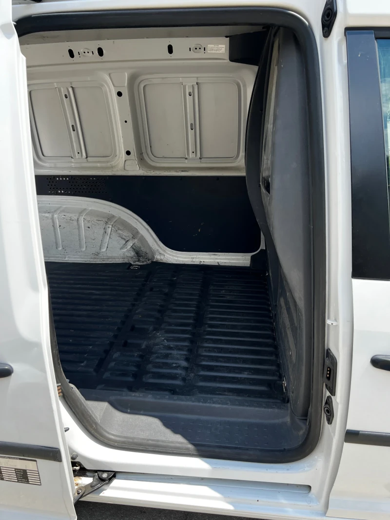 VW Caddy, снимка 8 - Автомобили и джипове - 52705757