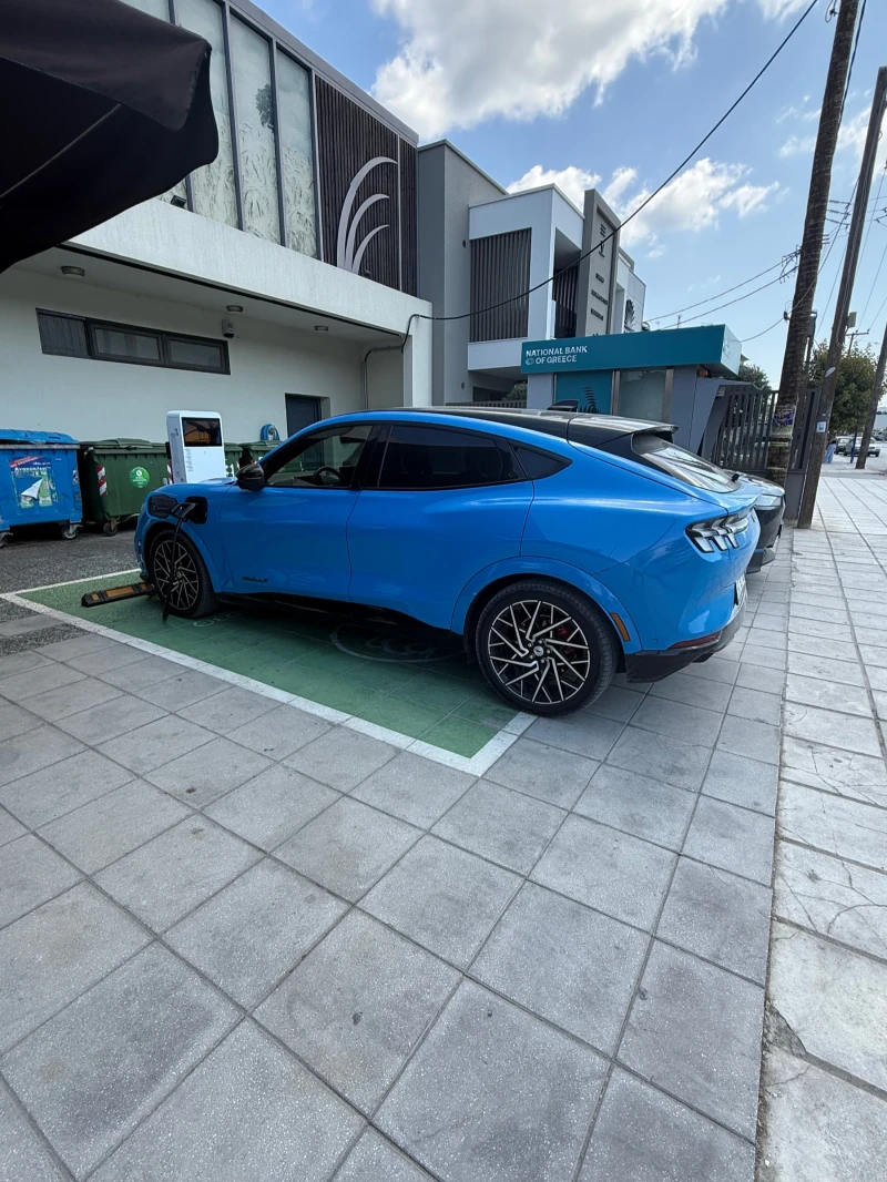 Ford Mustang Mach-E GT, снимка 4 - Автомобили и джипове - 51641420