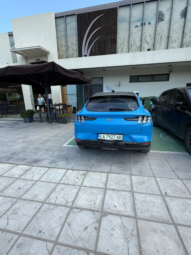 Ford Mustang Mach-E GT, снимка 5 - Автомобили и джипове - 51641420