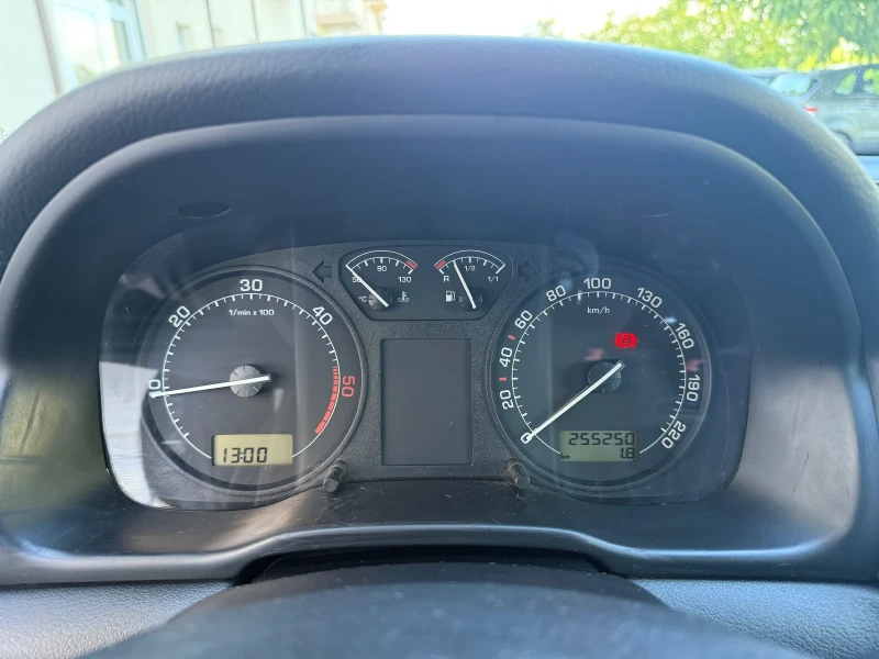 Skoda Octavia 1.9 TDI, снимка 13 - Автомобили и джипове - 52729322