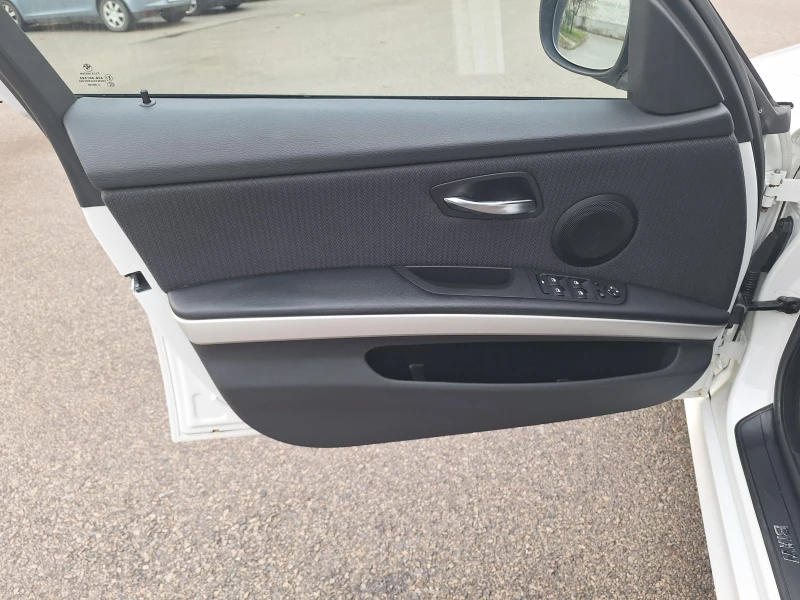 BMW 320 Е90 Limited!, снимка 7 - Автомобили и джипове - 52380403