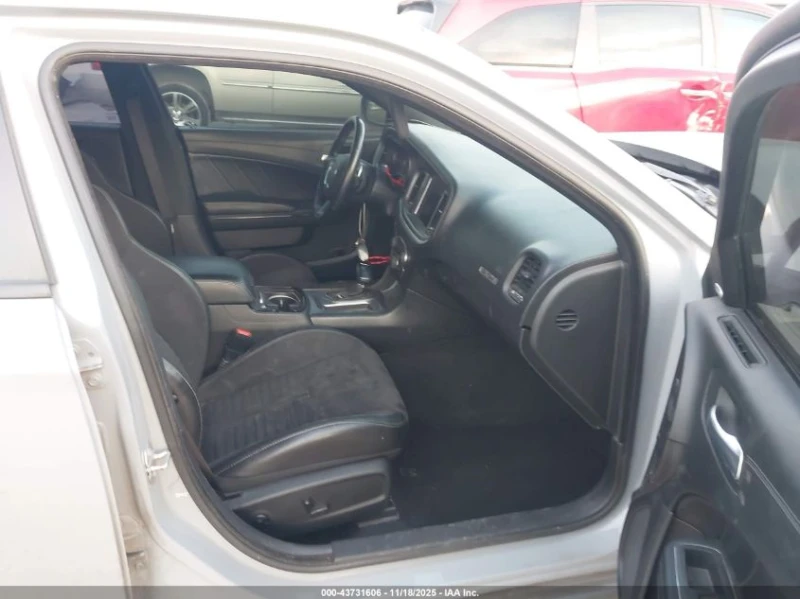 Dodge Charger 5.7l R/T Rwd, снимка 5 - Автомобили и джипове - 53215978