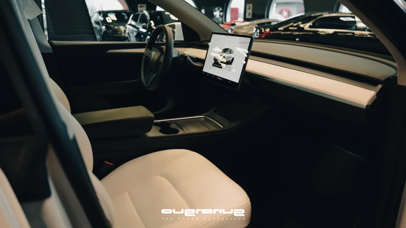 Tesla Model Y Long Range Dual Motor Европейска, снимка 16 - Автомобили и джипове - 53373280