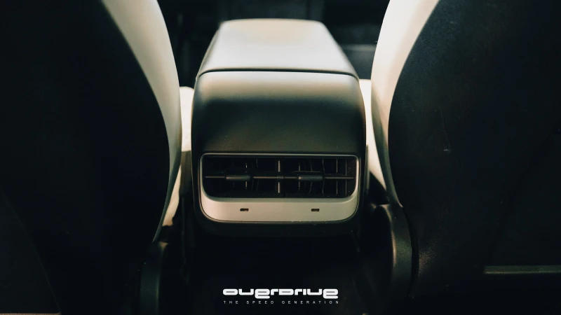 Tesla Model Y Long Range Dual Motor Европейска, снимка 12 - Автомобили и джипове - 53373280