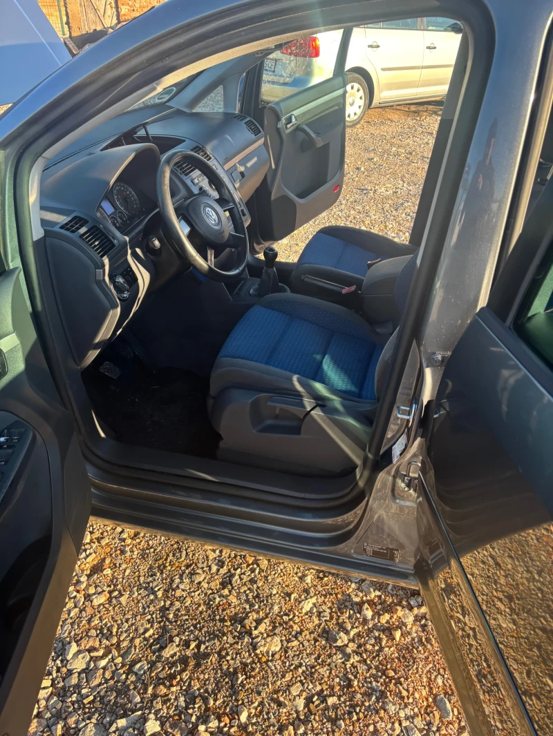 VW Touran, снимка 11 - Автомобили и джипове - 53498885