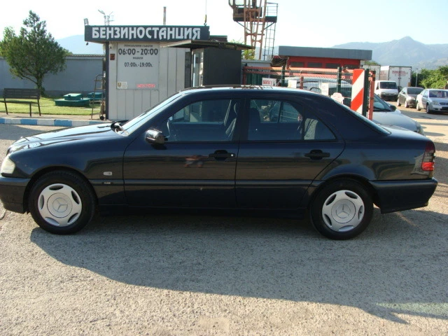 Mercedes-Benz C 180 1.8 - изображение 7