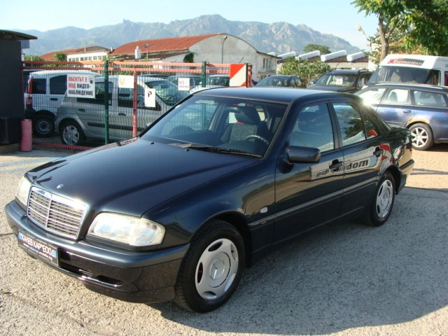 Mercedes-Benz C 180 1.8 - изображение 8