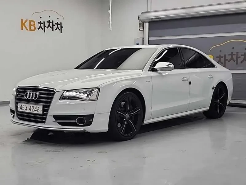 Audi S8 4.0 TFSI Quattro, снимка 2 - Автомобили и джипове - 55134048