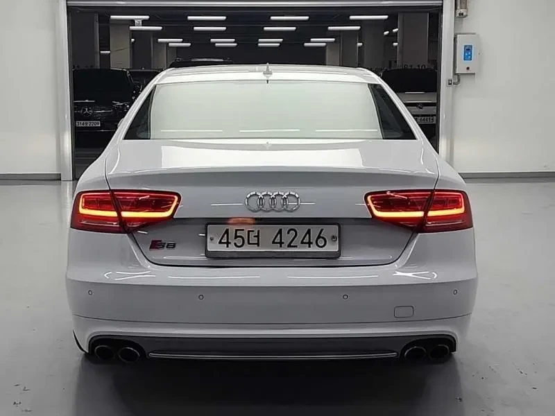 Audi S8 4.0 TFSI Quattro, снимка 3 - Автомобили и джипове - 55134048