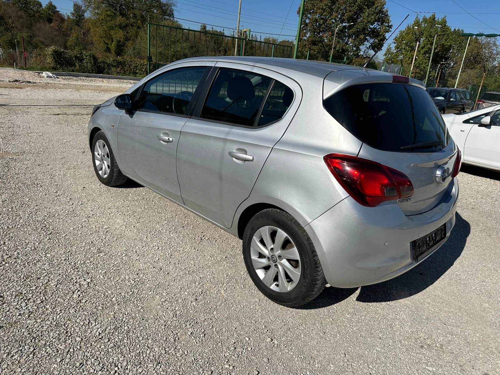 Opel Corsa 1.4 I Автоматик Euro 6 - изображение 6