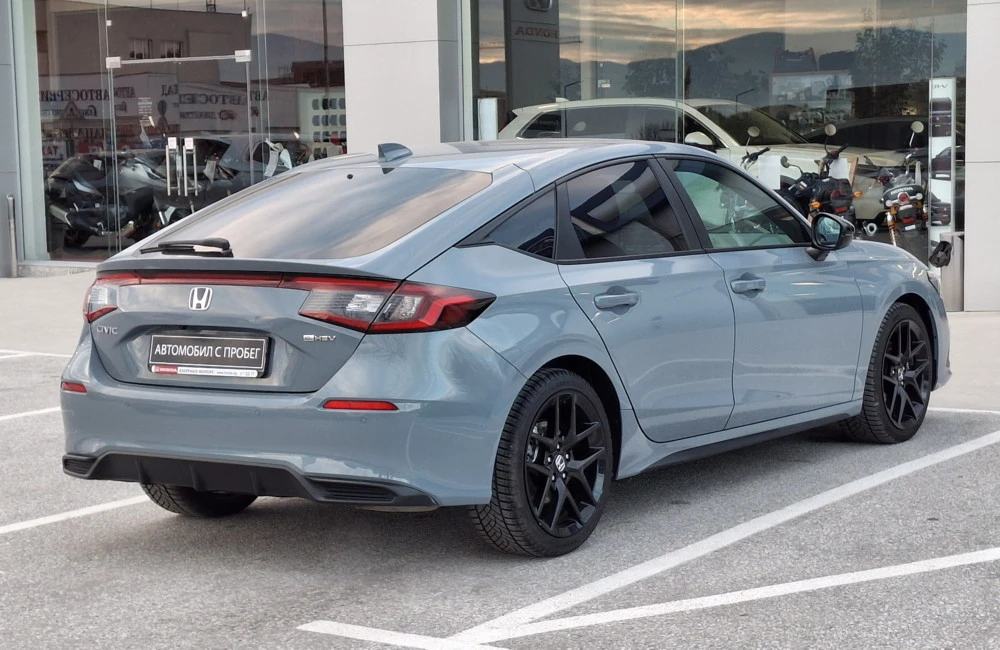 Honda Civic 2.0 i-MMD Hybrid Sport - изображение 6