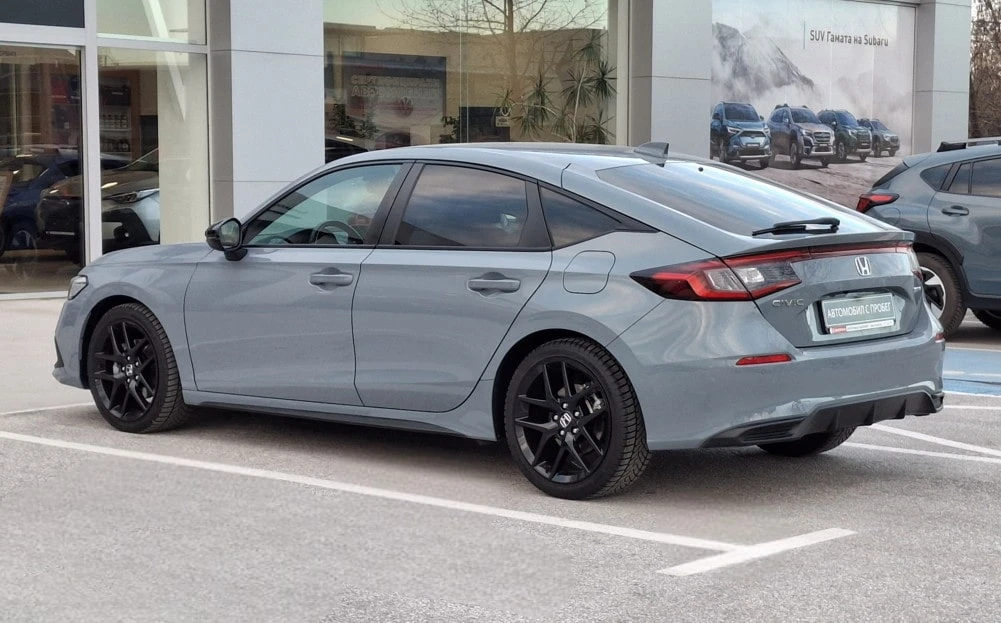 Honda Civic 2.0 i-MMD Hybrid Sport - изображение 8