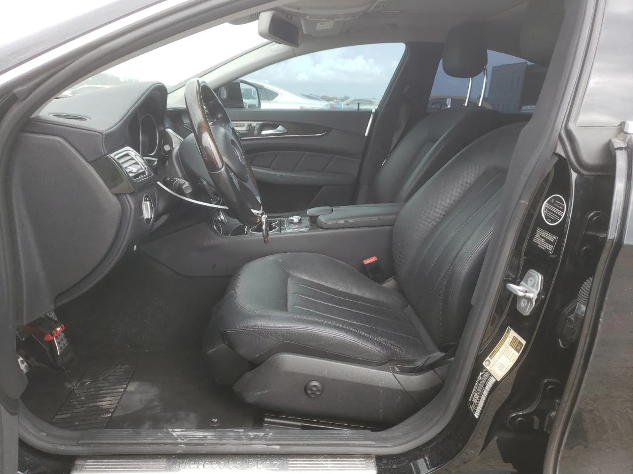 Mercedes-Benz CLS 500  - изображение 8
