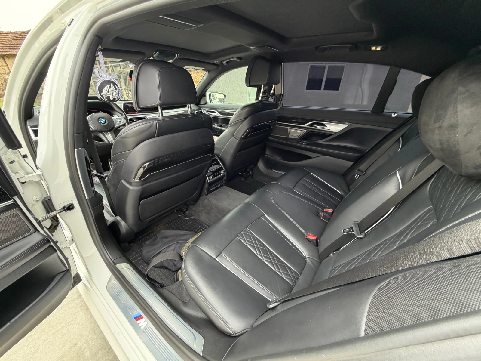 BMW 740 iL , снимка 12 - Автомобили и джипове - 53688280