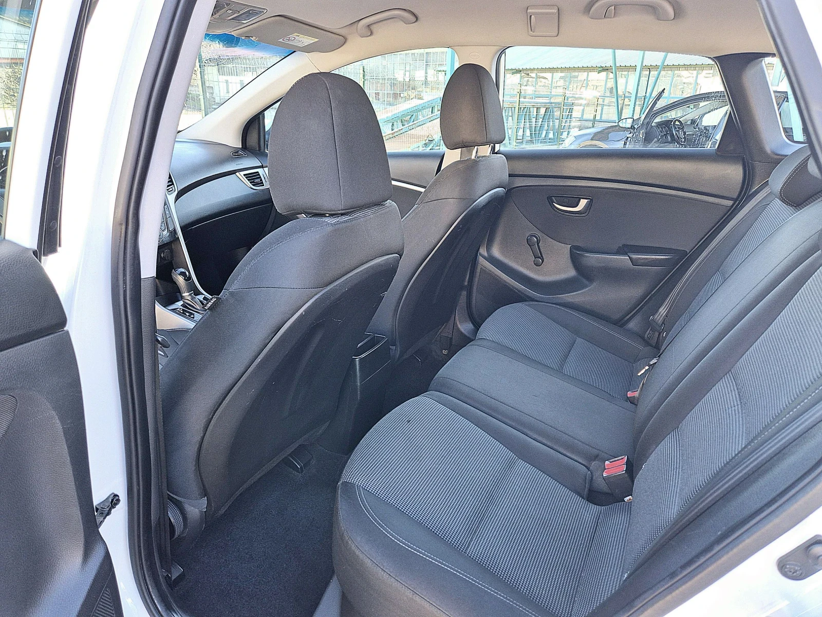 Hyundai I30, снимка 13 - Автомобили и джипове - 53742898