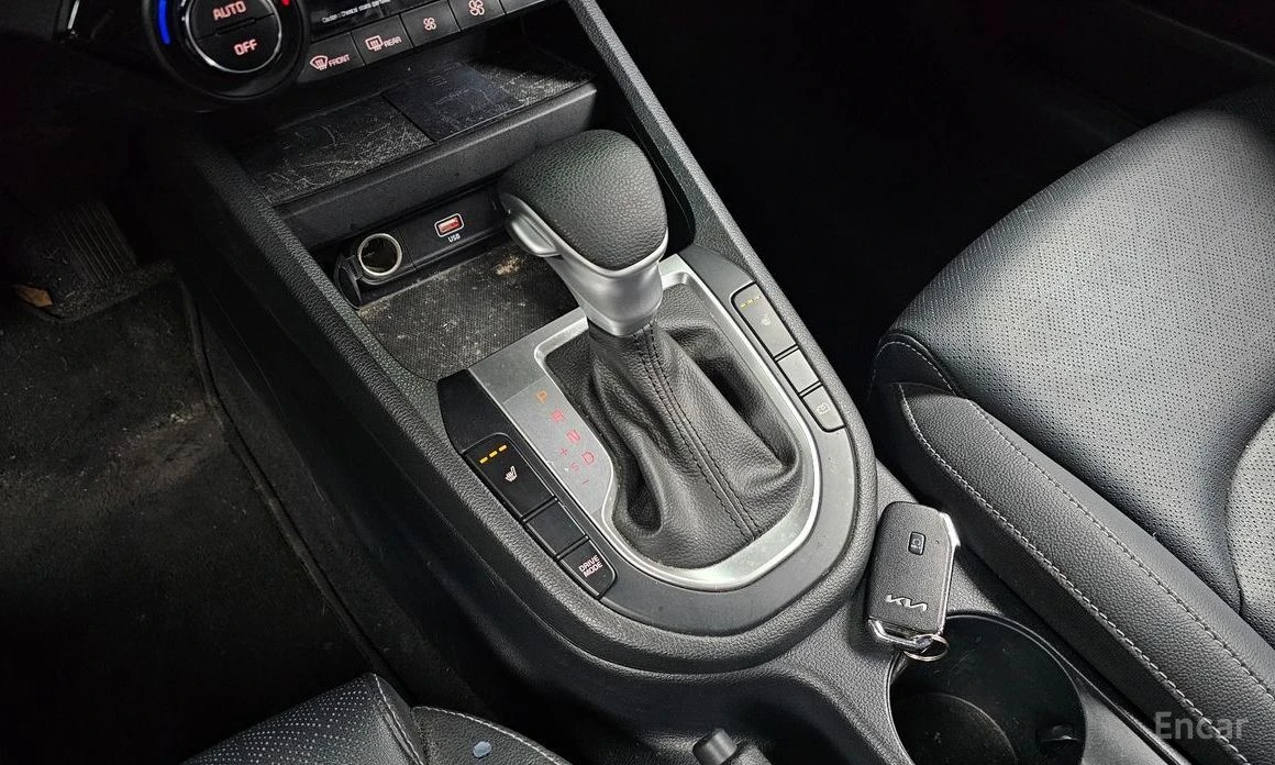 Kia K3, снимка 9 - Автомобили и джипове - 54122779