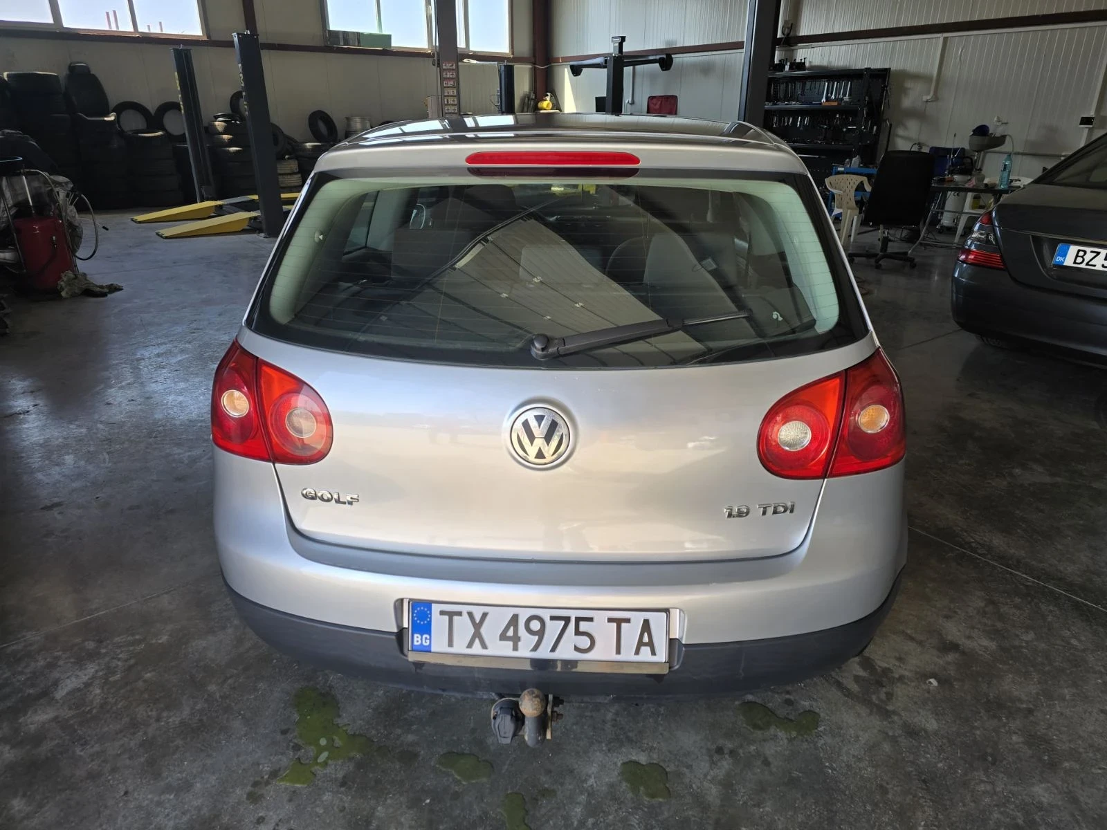 VW Golf 1.9, снимка 3 - Автомобили и джипове - 54165144