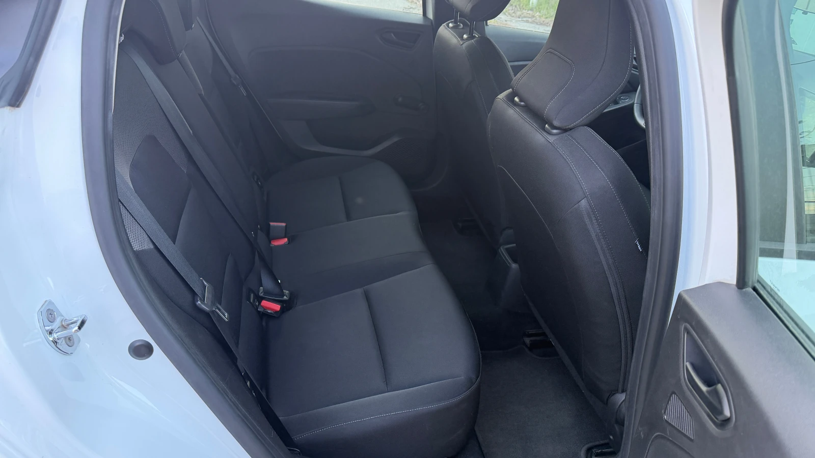 Renault Clio Life 1.0 i Първи собственик от България, снимка 11 - Автомобили и джипове - 54229702