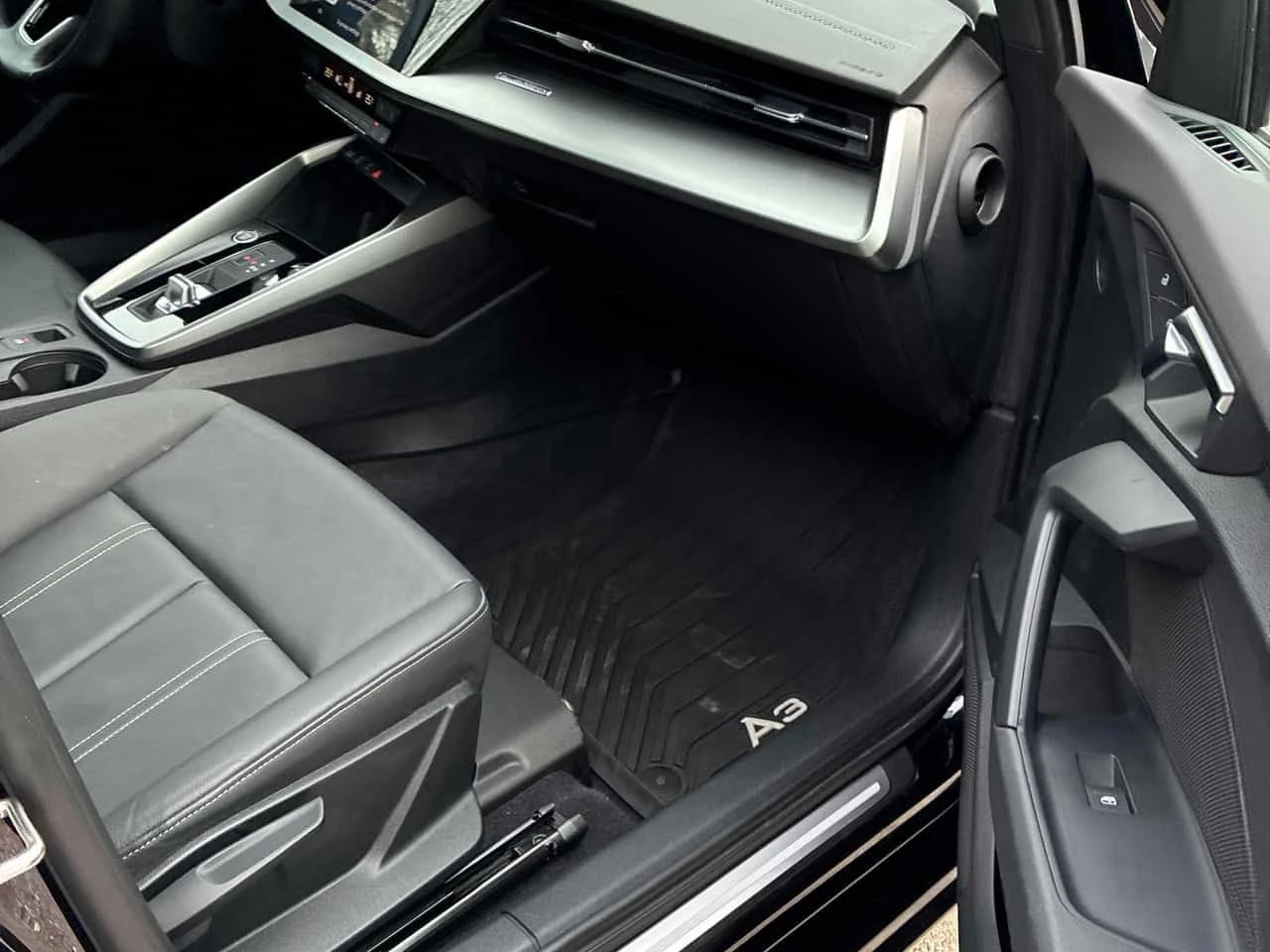 Audi A3 * Komfort * CARFAX * ЦЕНА ДО БГ, снимка 11 - Автомобили и джипове - 54282945