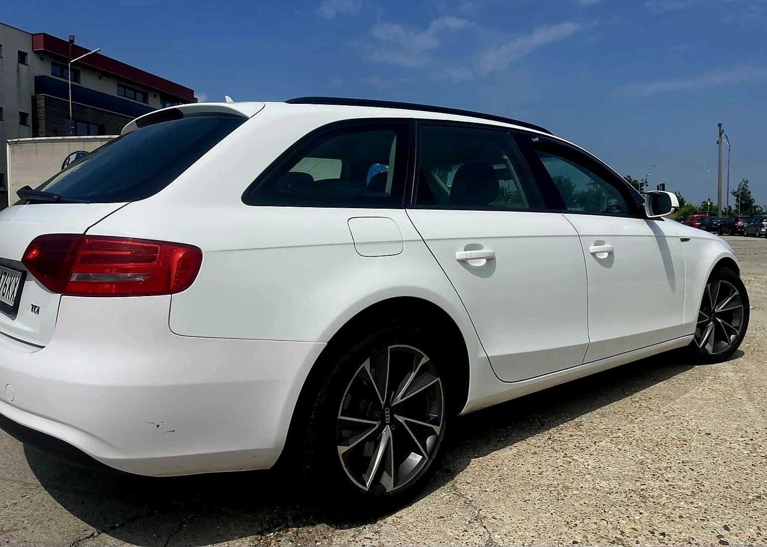 Audi A4, снимка 3 - Автомобили и джипове - 54310147