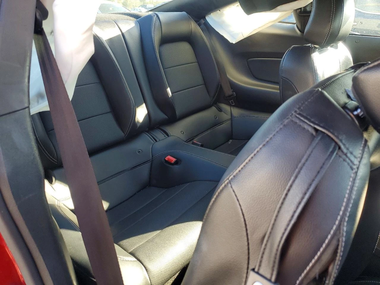 Ford Mustang 2.3l EcoBoost Fastback, снимка 10 - Автомобили и джипове - 54350933