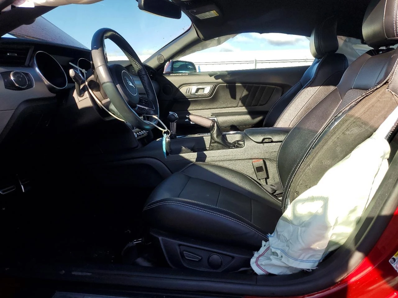 Ford Mustang 2.3l EcoBoost Fastback, снимка 7 - Автомобили и джипове - 54350933