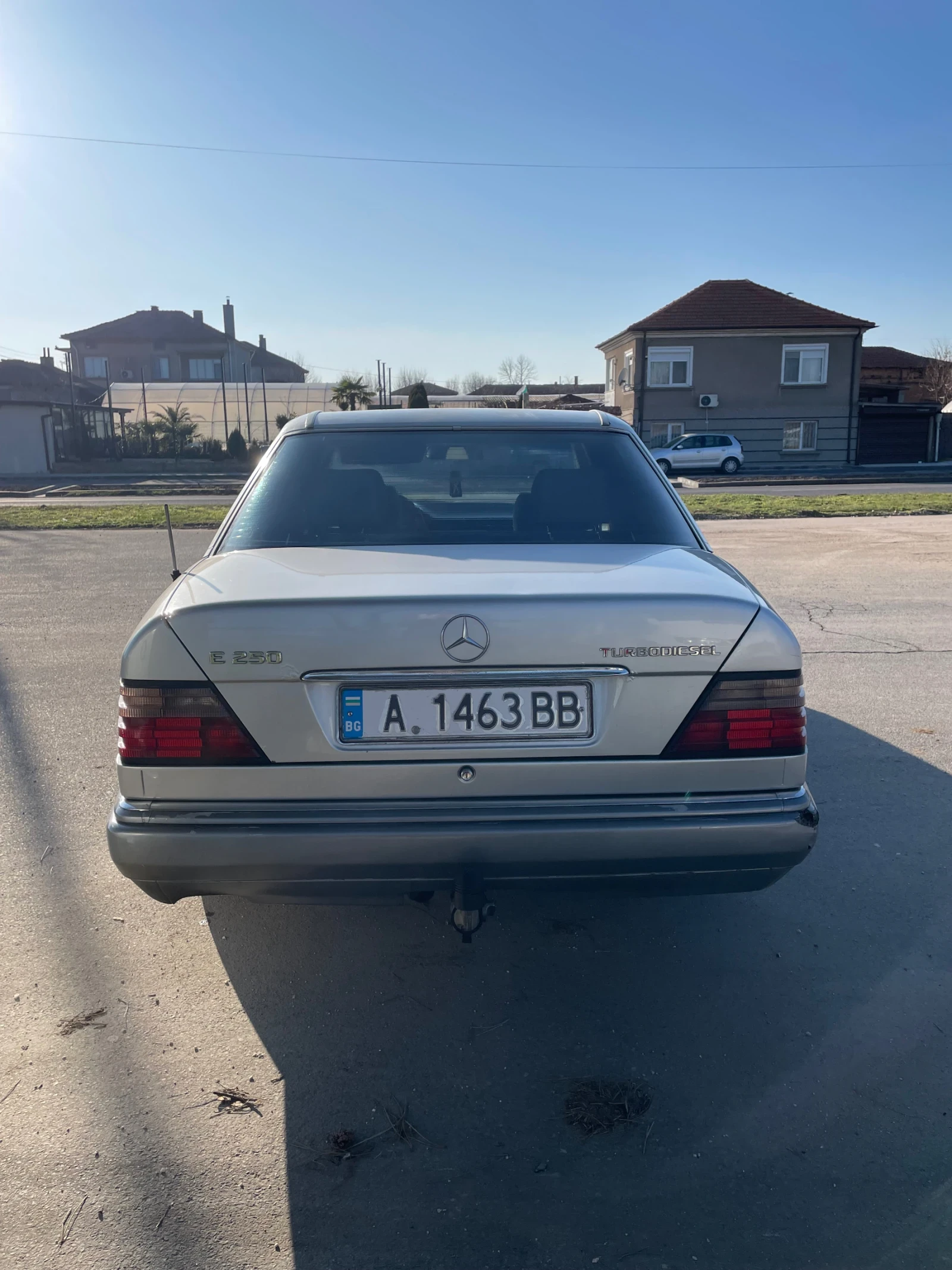 Mercedes-Benz 124 250D, снимка 2 - Автомобили и джипове - 54477322