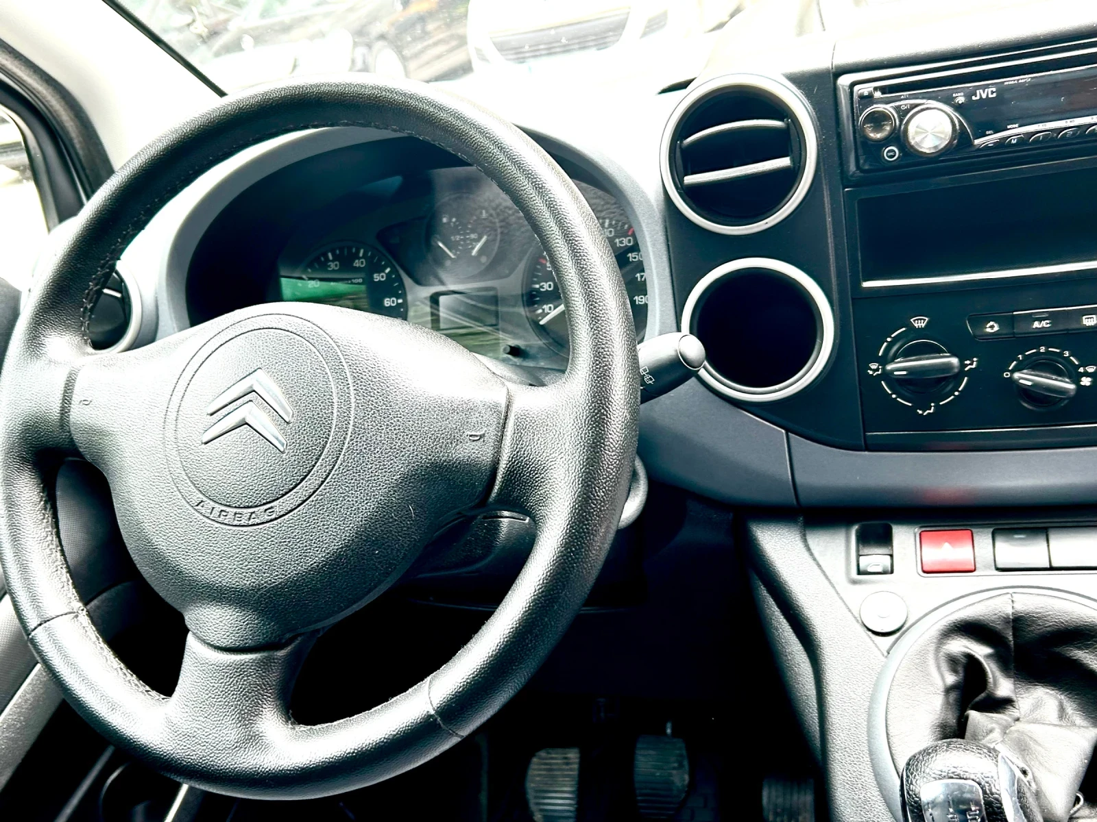 Citroen Berlingo, снимка 6 - Автомобили и джипове - 54586627
