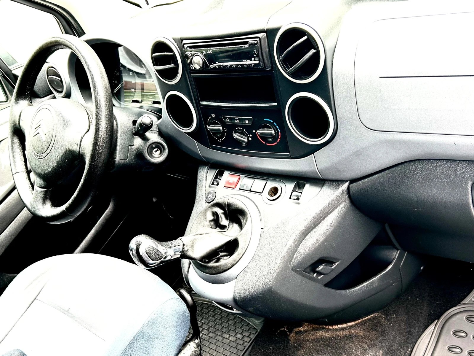 Citroen Berlingo, снимка 5 - Автомобили и джипове - 54586627