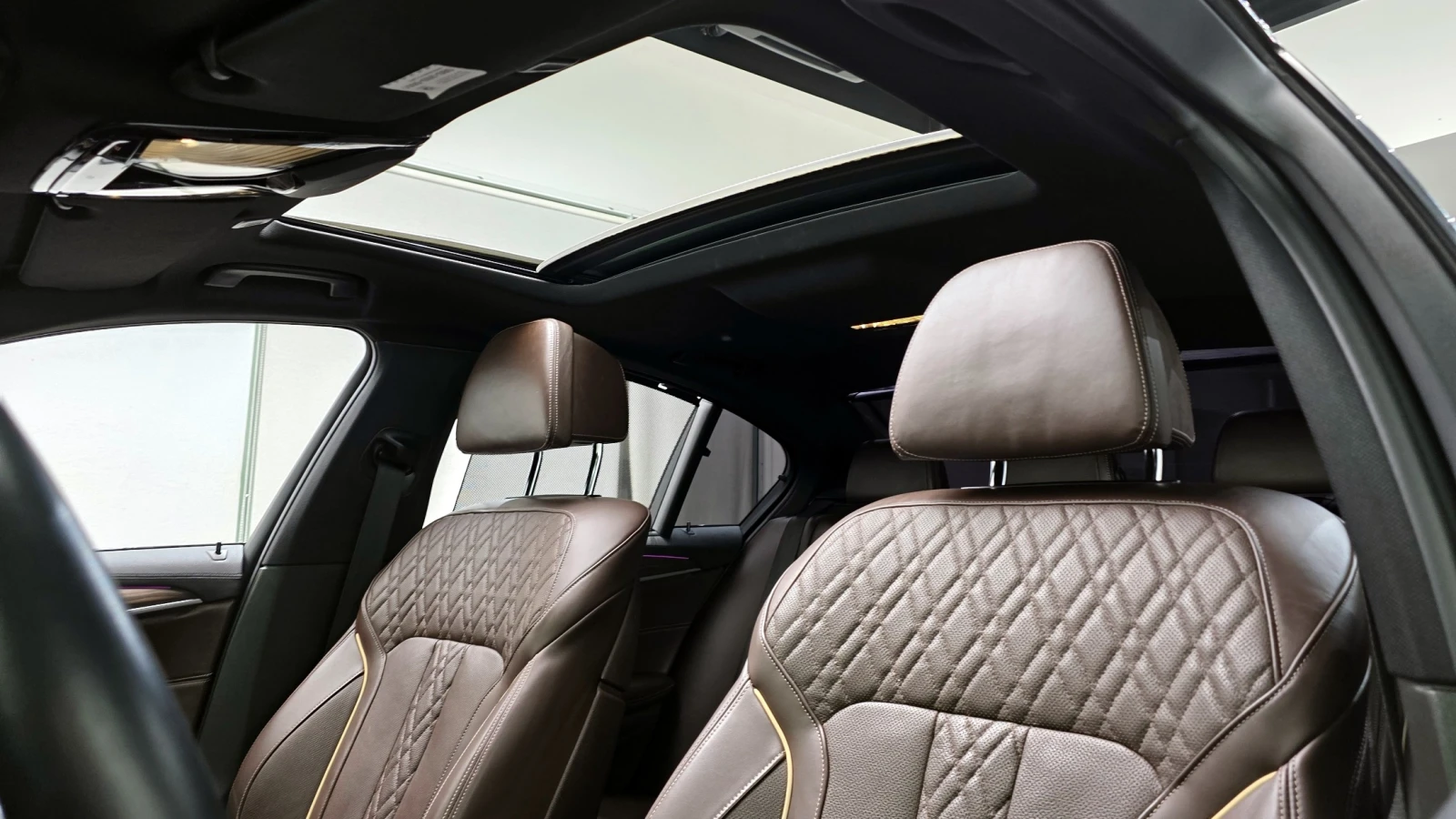 BMW 530 M Sport Plus (G30) , снимка 4 - Автомобили и джипове - 54635556