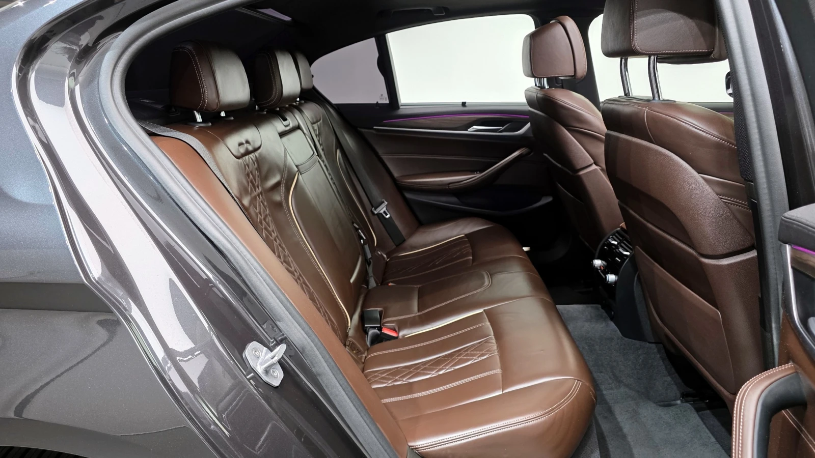 BMW 530 M Sport Plus (G30) , снимка 13 - Автомобили и джипове - 54635556