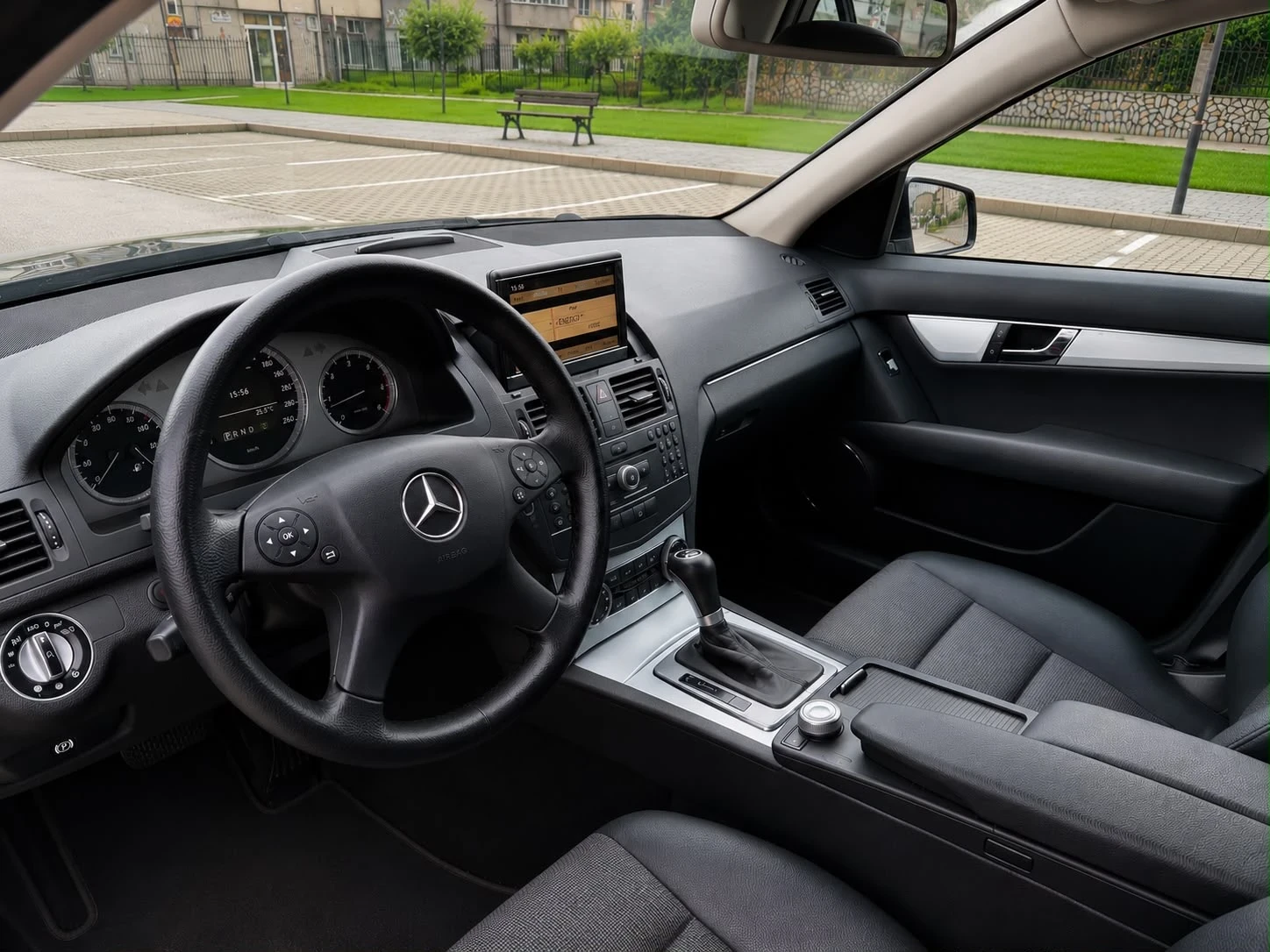 Mercedes-Benz C 220 Avantgarde* 646 OM* Реален пробег, снимка 11 - Автомобили и джипове - 54889124