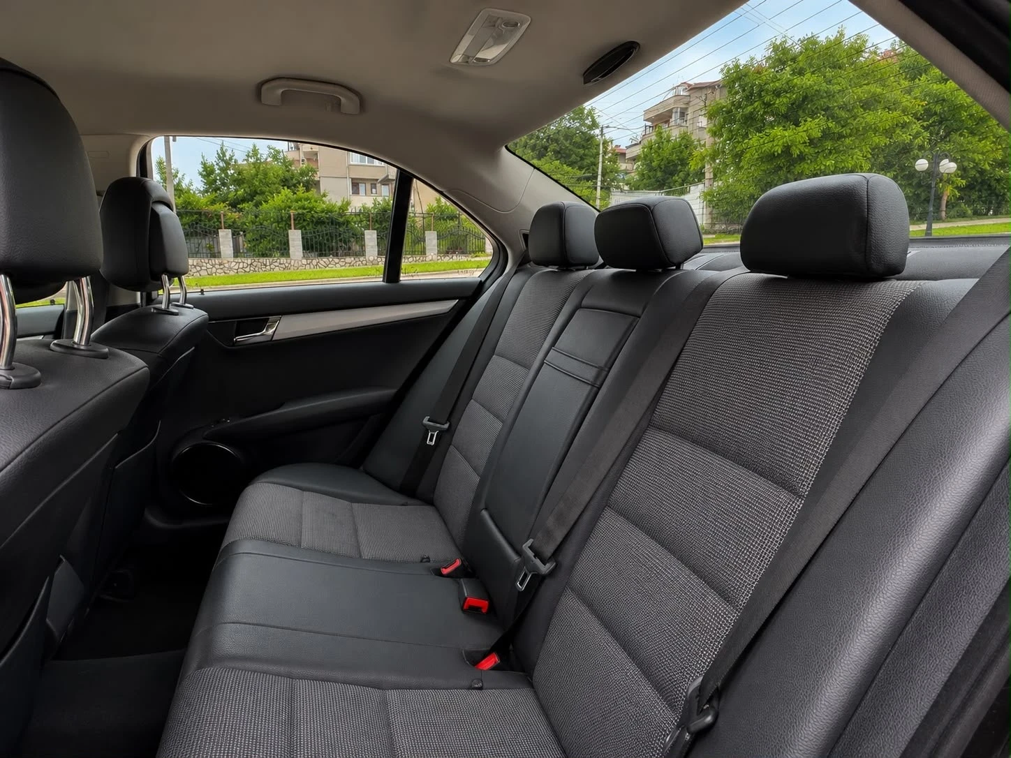 Mercedes-Benz C 220 Avantgarde* 646 OM* Реален пробег, снимка 12 - Автомобили и джипове - 54889124