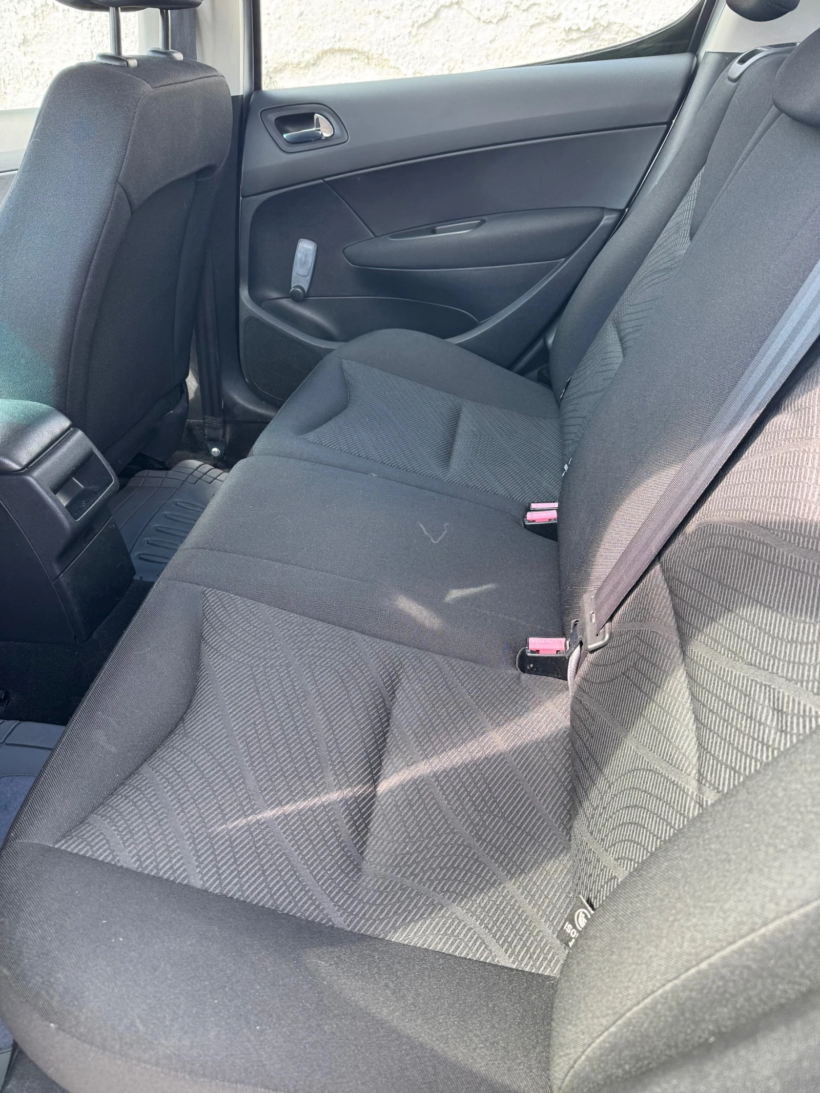 Peugeot 308 1.6 HDI, снимка 9 - Автомобили и джипове - 54918767