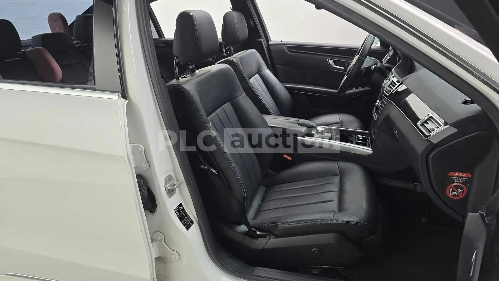 Mercedes-Benz E 220 ШИБИДАХ/ФИКСИРАНА ЦЕНА ДО БГ, снимка 11 - Автомобили и джипове - 54929358