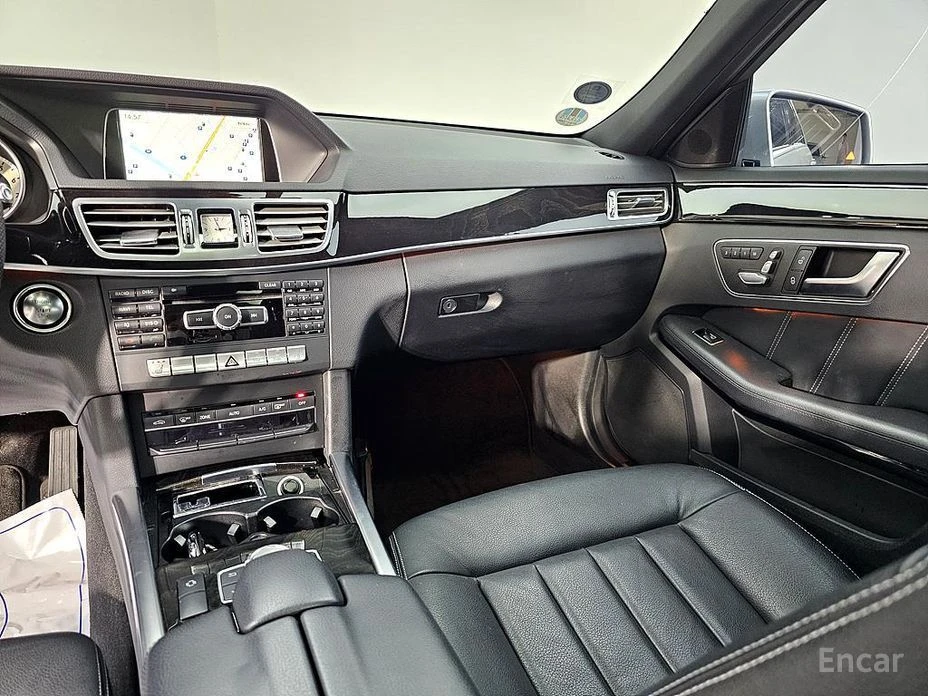 Mercedes-Benz E 300, снимка 10 - Автомобили и джипове - 54995345