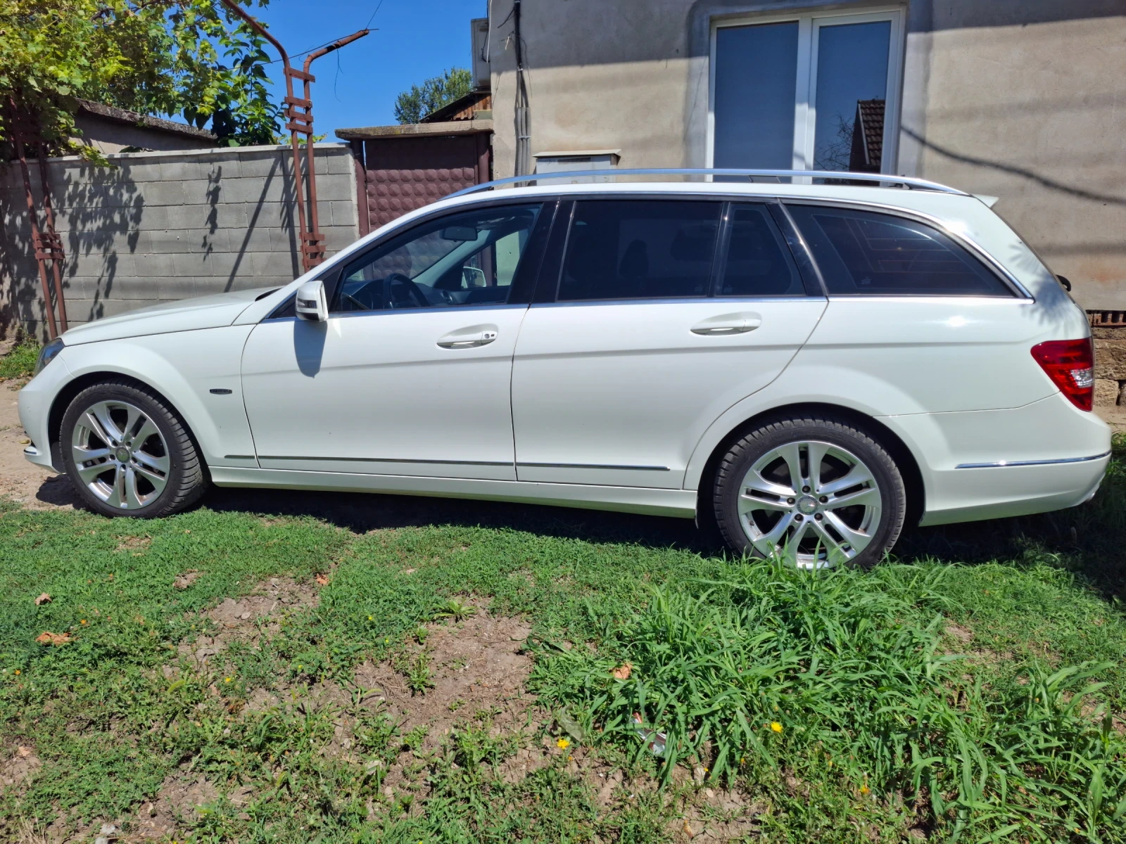 Mercedes-Benz C 250 C250 4 matic, снимка 4 - Автомобили и джипове - 55230539