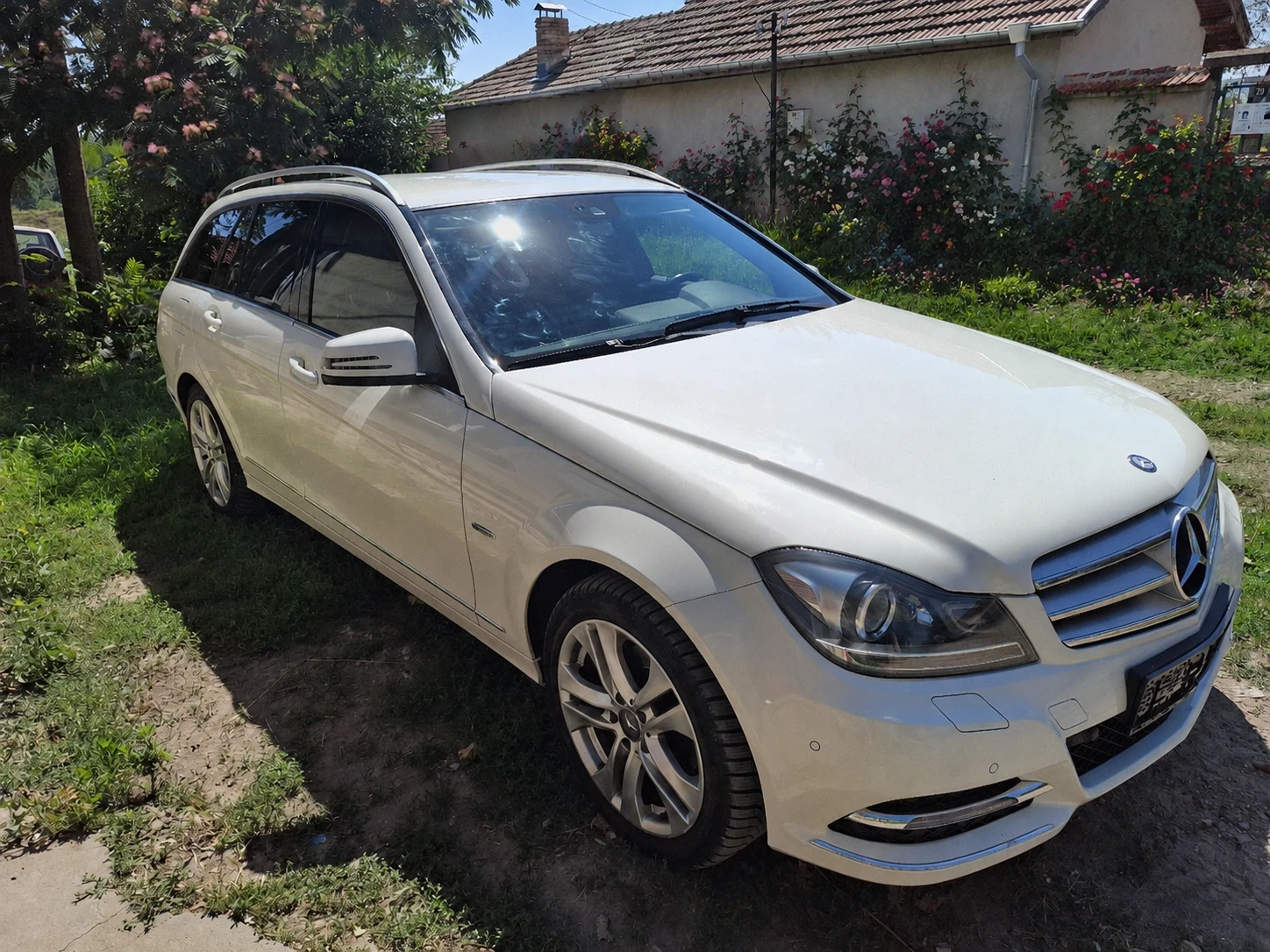 Mercedes-Benz C 250 C250 4 matic, снимка 15 - Автомобили и джипове - 55230539