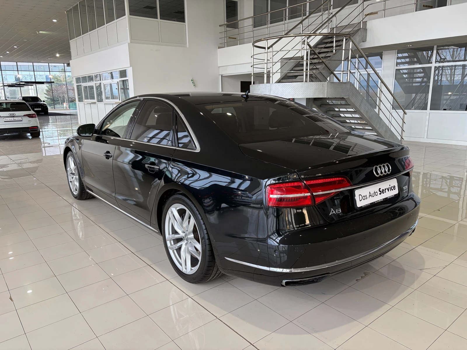 Audi A8 V8 4.2 TDI | Matrix | Head up | Масаж | Air, снимка 6 - Автомобили и джипове - 55666799