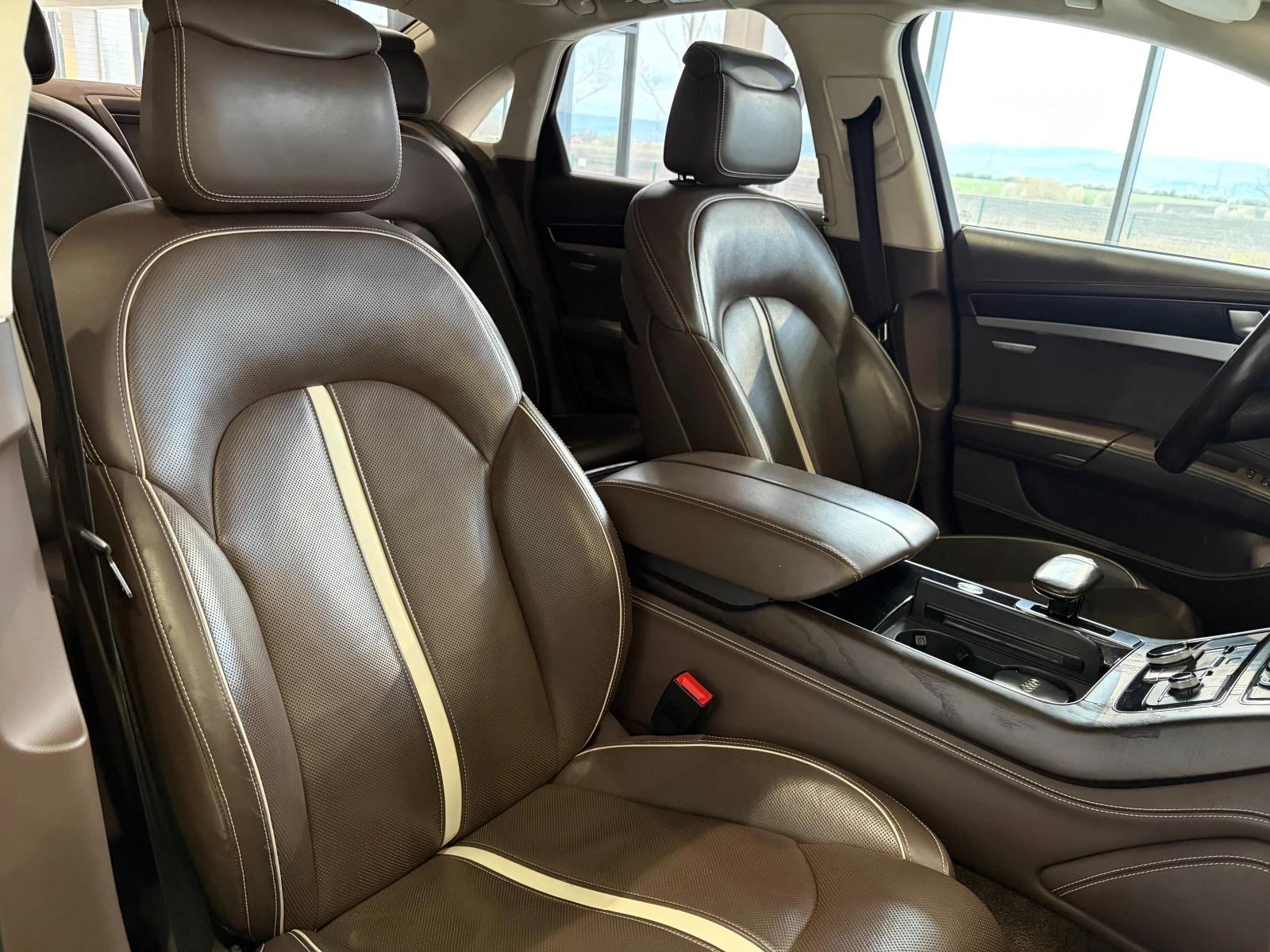 Audi A8 V8 4.2 TDI | Matrix | Head up | Масаж | Air, снимка 11 - Автомобили и джипове - 55666799