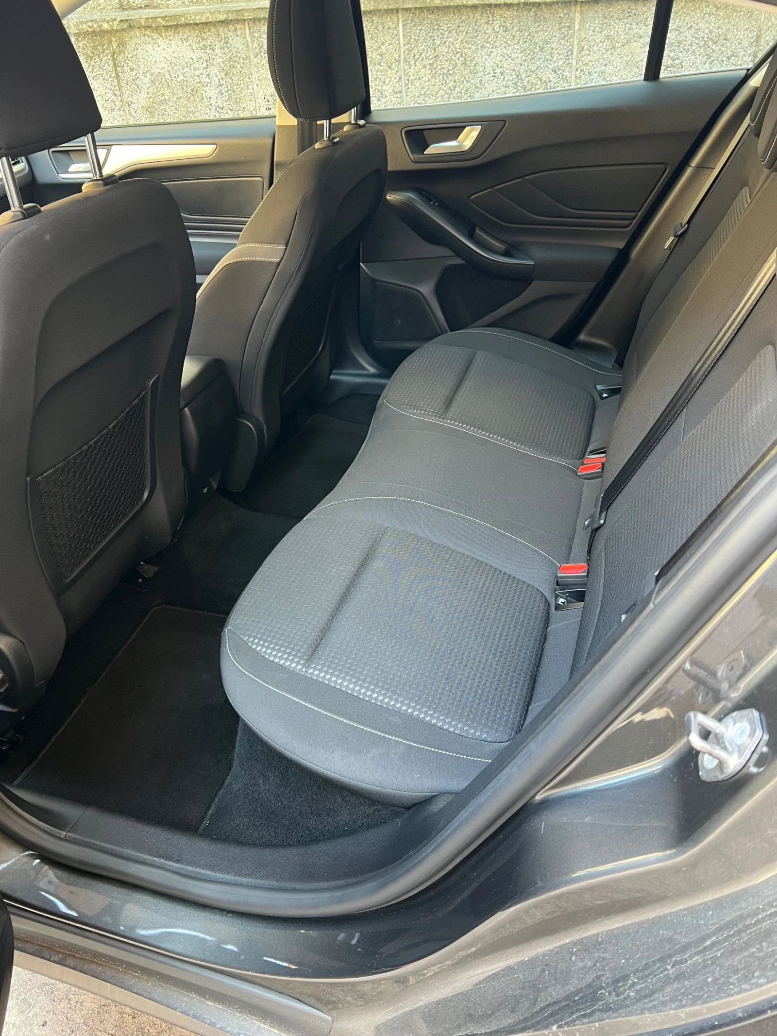 Ford Focus 1.6, снимка 7 - Автомобили и джипове - 55884645